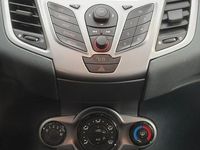 Usata Ford Fiesta Titanium 81 CV (59 kW) 2010 Grigio Utilitaria