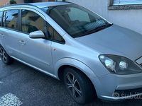 Usata Opel Zafira 2009 Grigio Monovolume