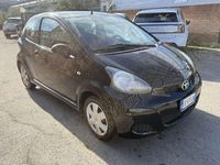 Usata Toyota Aygo Sol 68 CV (50 kW) 2010 Nero Utilitaria