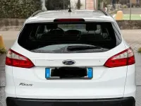 Usata Ford Focus Individual 116 CV (85 kW) 2014 Bianco Station wagon