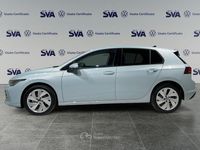 Nuova VW Golf VIII 150 CV (110 kW) 2025 Crystal ice blue metallizzato Berlina
