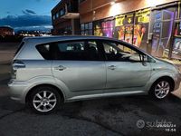 Usata Toyota Corolla Verso 116 CV (85 kW) 2005 Grigio Monovolume