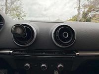 Begagnad Audi A3 Attraction 110 HK (80 kW) 2015 Vit Sedan