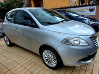 Usata Lancia Ypsilon Gold 95 CV (69 kW) 2015 Grigio Utilitaria