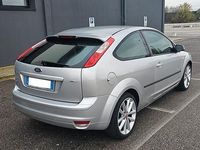 Usata Ford Focus 115 CV (84 kW) 2006 Grigio Coupé