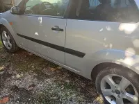 Second-hand Ford Fiesta 75 CP (55 kW) 2006 Gri Hatchback