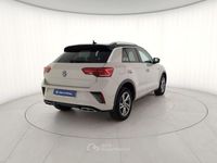 Usata VW T-Roc R-line 116 CV (85 kW) 2023 Grigio metallizzato SUV