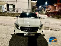 Usata Mercedes GLA200 Premium 136 CV (100 kW) 2016 Bianco SUV