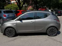 Usata Lancia Ypsilon 69 CV (50 kW) 2023 Grigio Utilitaria