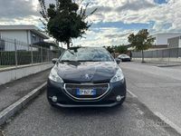 Usata Peugeot 208 115 CV (84 kW) 2013 Utilitaria