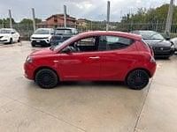 Usata Lancia Ypsilon Silver 70 CV (51 kW) 2022 Rosso Utilitaria