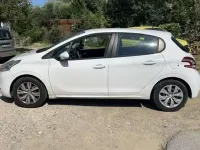 Usata Peugeot 208 Active 68 CV (50 kW) 2015 Bianco Utilitaria