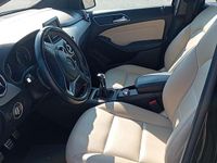 Usata Mercedes B180 2012 Nero Monovolume