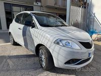 Usata Lancia Ypsilon Platinum 69 CV (50 kW) 2018 Grigio Utilitaria