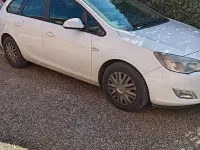 Usata Opel Astra 110 CV (80 kW) 2012 Bianco Station wagon