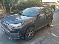 Usata Toyota RAV4 Hybrid Active 178 CV (130 kW) 2022 Grigio SUV