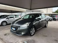 Usata Peugeot 208 Access 95 CV (69 kW) 2015 Grigio Utilitaria