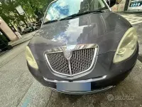 Gebraucht Lancia Ypsilon Platinum 69 PS (50 kW) 2011 Grau Kleinwagen