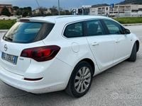 Usata Opel Astra 110 CV (80 kW) 2012 Bianco Station wagon