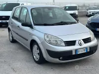 Usata Renault Scenic E-Tech Dynamique 106 CV (77 kW) 2006 Grigio Monovolume