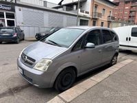 Usata Opel Meriva Cosmo 100 CV (73 kW) 2006 Grigio Monovolume