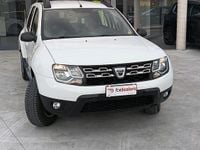 Usata Dacia Duster Lauréate 110 CV (80 kW) 2016 Bianco SUV