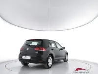 Usata VW Golf VII Trendline 90 CV (66 kW) 2016 Nero Utilitaria