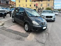 Usata Lancia Musa 90 CV (66 kW) 2008 Grigio Monovolume