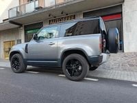 Usata Land Rover Defender SE 200 CV (147 kW) 2023 Grigio SUV