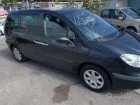 Usata Peugeot 807 140 CV (102 kW) 2007 Nero Monovolume
