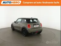 Gebraucht Mini Cooper D 116 PS (85 kW) 2019 Grün Kleinwagen