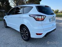 Usata Ford Kuga ST 180 CV (132 kW) 2017 Bianco SUV