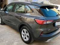 Usado Ford Kuga 120 CV (88 kW) 2021 Gris SUV