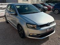 Usata VW Polo Trendline 75 CV (55 kW) 2017 Grigio Berlina