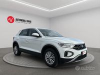 Usata VW T-Roc Life 110 CV (80 kW) 2023 Bianco SUV