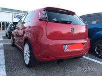 Usata Fiat Punto 105 CV (77 kW) 2012 Rosso Utilitaria