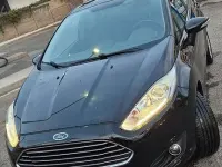 Begagnad Ford Fiesta 97 HK (71 kW) 2015 Svart Halvkombi