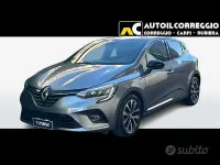 Begagnad Renault Clio V Intens 101 HK (74 kW) 2023 Grå Sedan