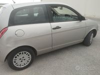 Usata Lancia Ypsilon 75 CV (55 kW) 2006 Grigio Utilitaria