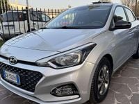 Usata Hyundai i20 75 CV (55 kW) 2020 Argento Utilitaria