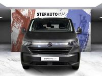 Usata VW Caravelle 150 CV (110 kW) 2025 Verde met Monovolume