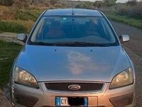 Usata Ford Focus 90 CV (66 kW) 2005 Grigio Station wagon