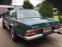 Usata Mercedes 230 150 CV (110 kW) 1967 Verde Cabrio