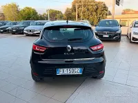 Käytetty Renault Clio IV Intens 90 HP (66 kW) 2019 Musta Sedan