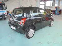 Usado Renault Twingo Dynamique 58 CV (42 kW) 2010 Negro Utilitario