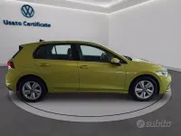 Usata VW Golf VIII Life 110 CV (80 kW) 2023 Giallo Berlina