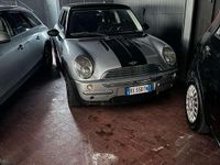 Usata Mini Cooper 116 CV (85 kW) 2005 Argento Utilitaria