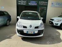 Usata Renault Modus 75 CV (55 kW) 2011 Bianco Monovolume