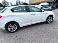 Usata Alfa Romeo Giulietta Progression 120 CV (88 kW) 2013 Bianco Utilitaria