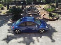 Usata VW New Beetle 105 CV (77 kW) 2007 Blu/azzurro Utilitaria